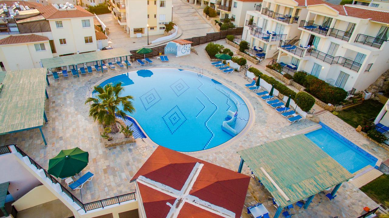 Paradise Kings Club Aparthotel Pafos Exterior foto